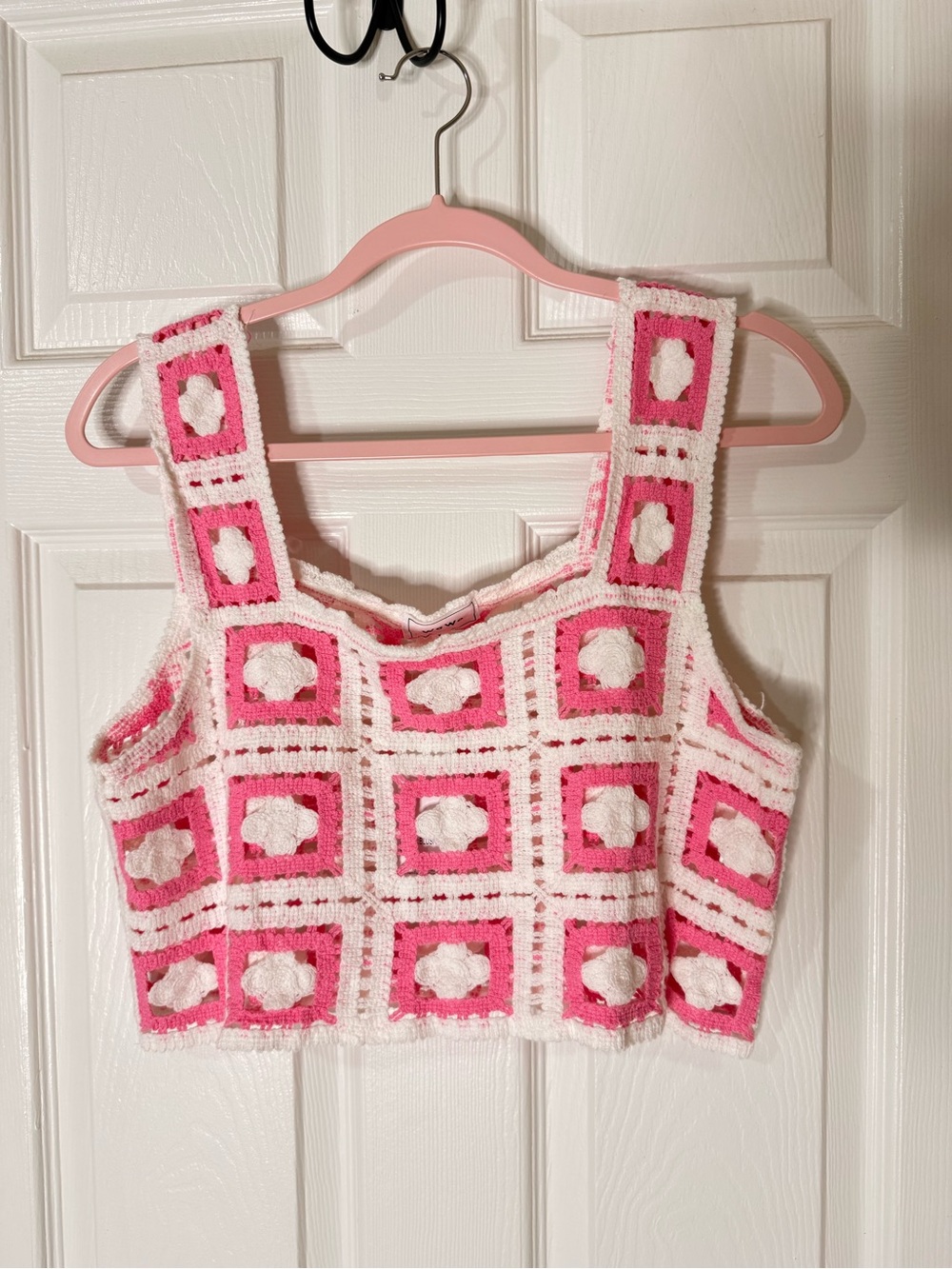 NWT Pink & White Granny Square Crochet Crop Top Large